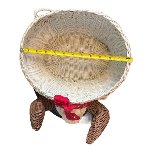 Vtg WHITE WICKER Rattan WESTERN BULL Basket LARGE Woven Planter Cottage DECOR - Picture 7 of 9